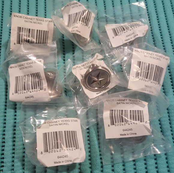 8 Cabinet Knobs Texas Star Satin Nickel 8 PC Set - Picture 2 of 6